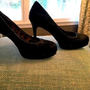 TALBOTS BLACK PUMPS, CALF HAIR, stiletto 3.5" heels, Round toe, SZ 5.5, EUC